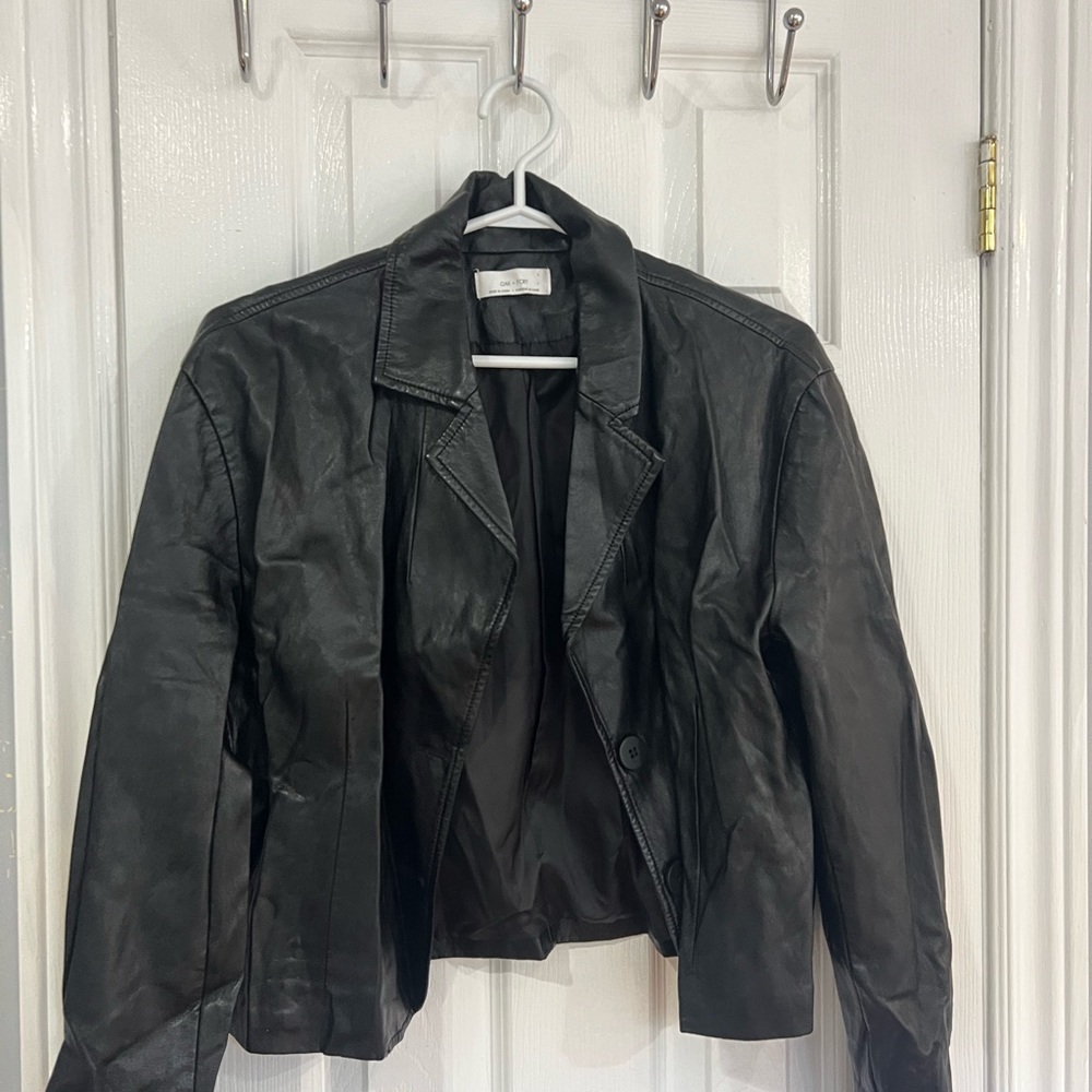 Cropped leather jacket - Picture 2 of 6